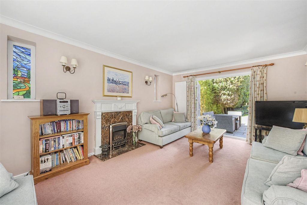 Property photo 3 of 12 17-Bloomfield-01.Jpg