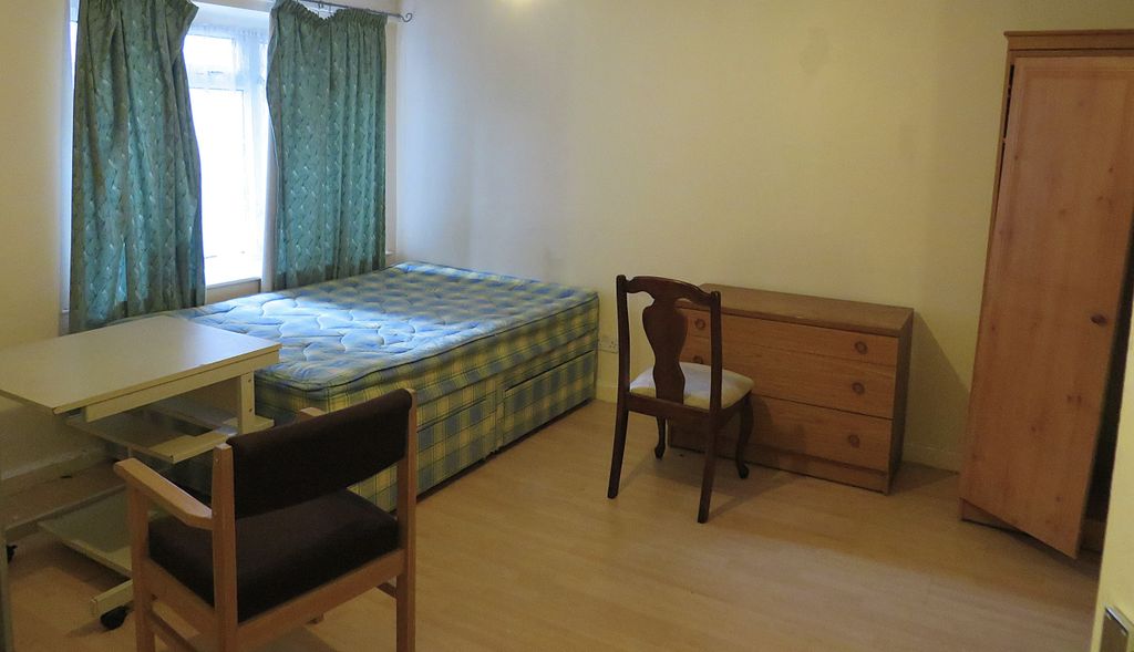 Property photo 1 of 3