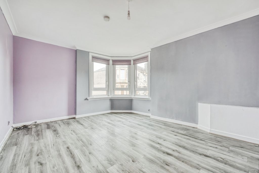 Property photo 3 of 15 Living Room