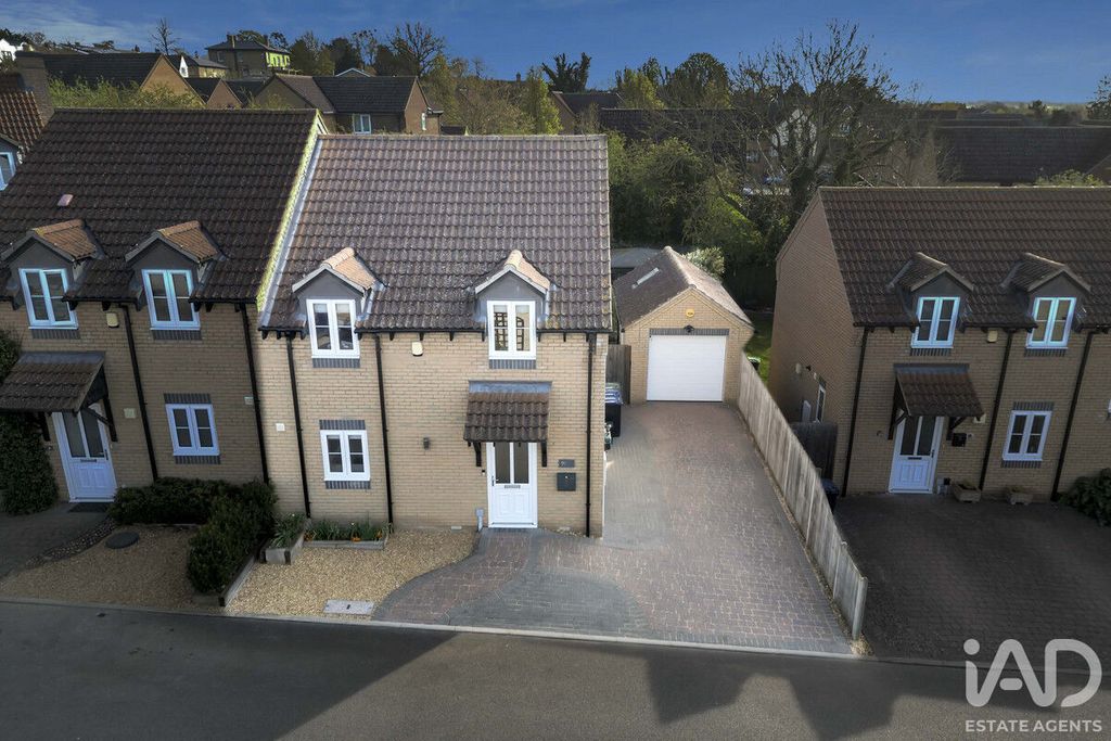 Property photo 1 of 30