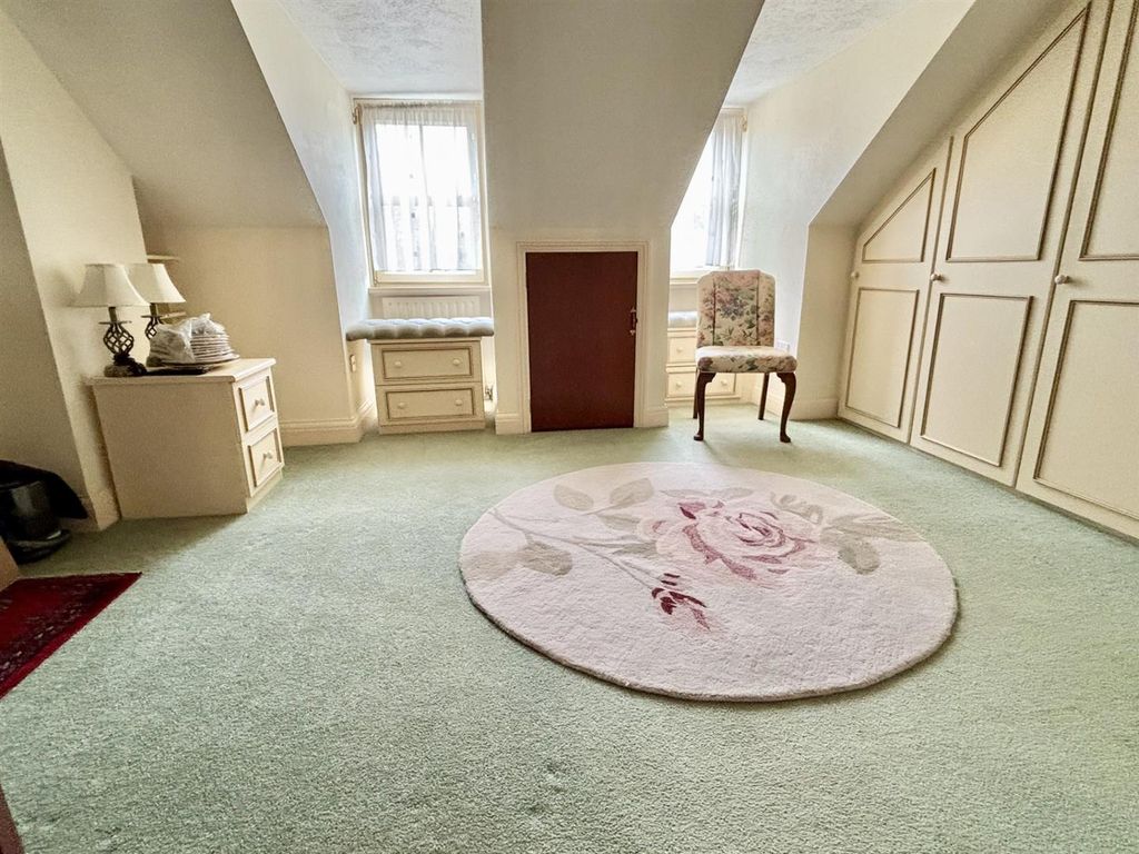 Property photo 3 of 26 Bedroomtwo