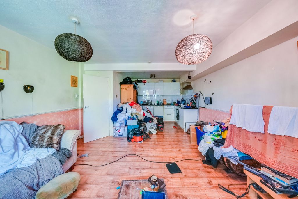 Property photo 3 of 16 Ovt01039Edited