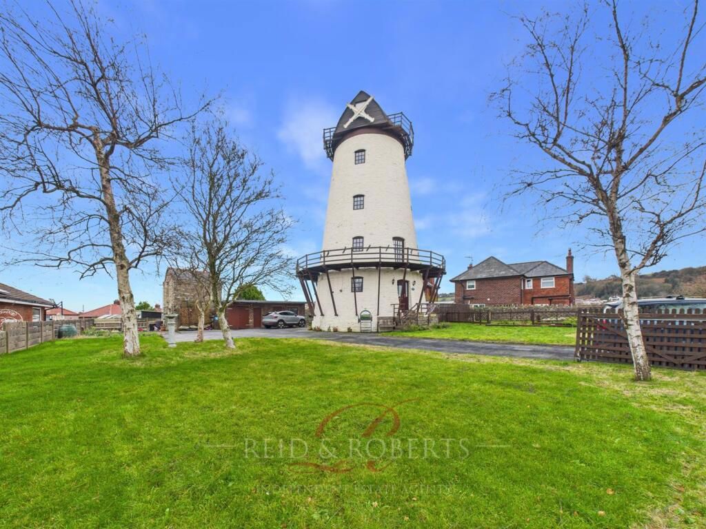 Property photo 1 of 37