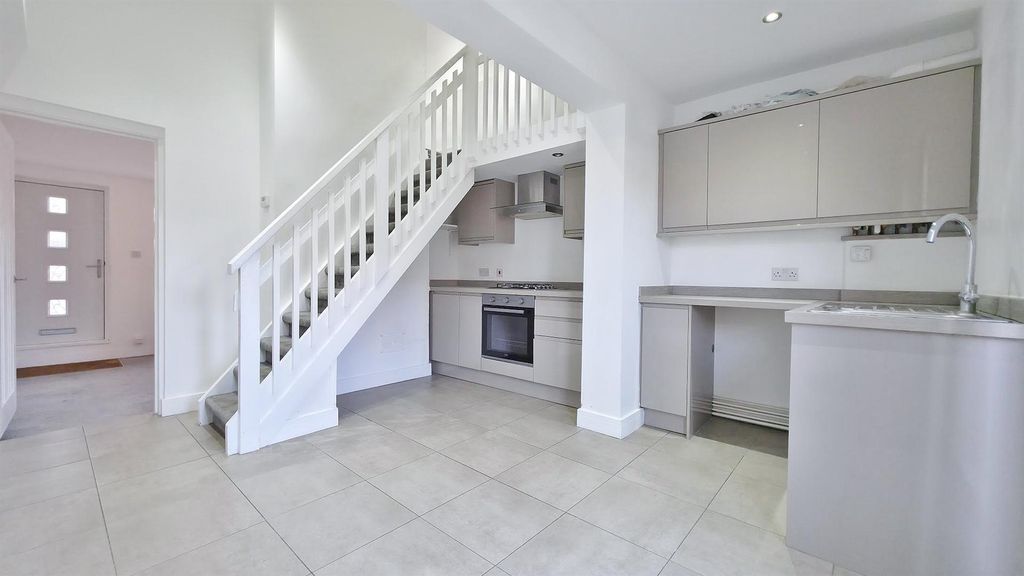 Property photo 3 of 12 Kitchen/Diner