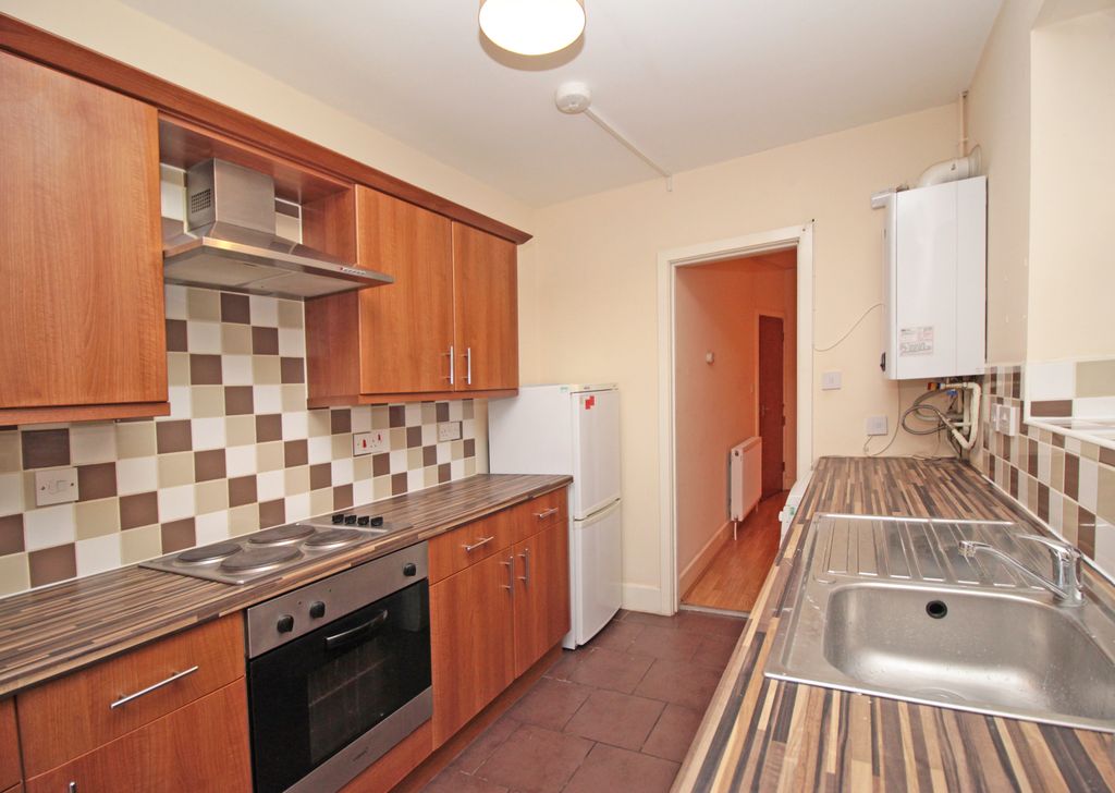 Property photo 2 of 6