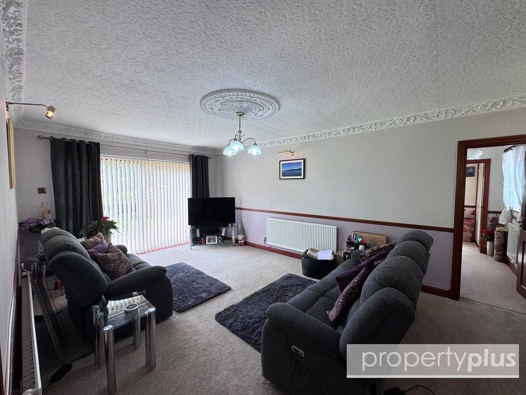 Property photo 3 of 33 Picture No. 14
