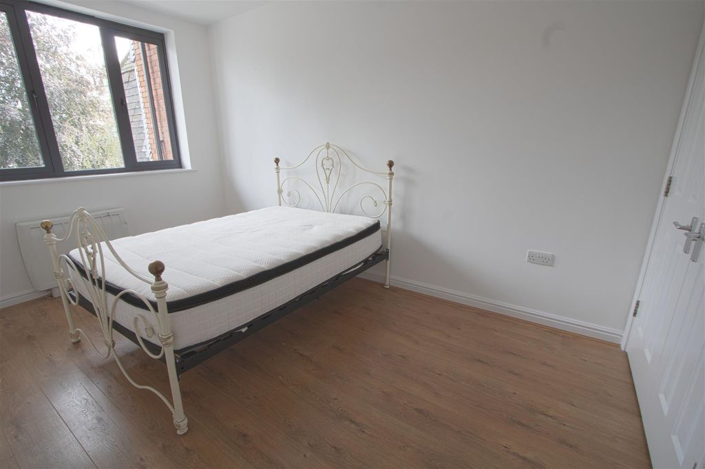 Property photo 3 of 6 Bedroom One.Jpg