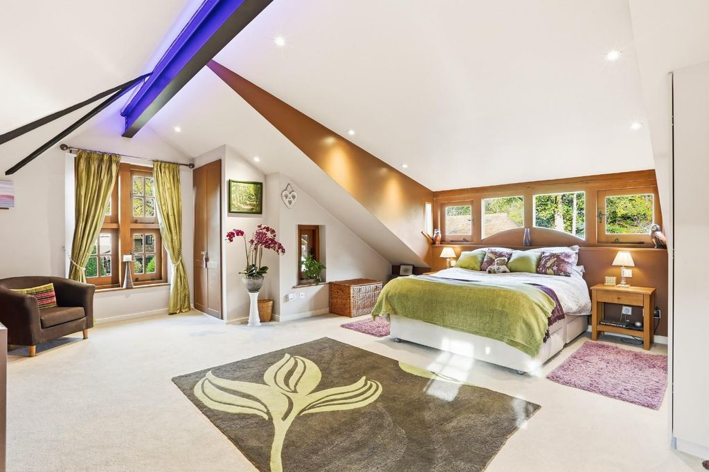 Property photo 3 of 88 1571161495 - 58.Jpg