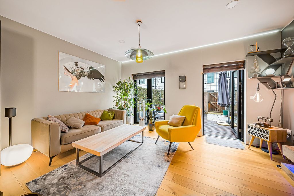 Property photo 1 of 47