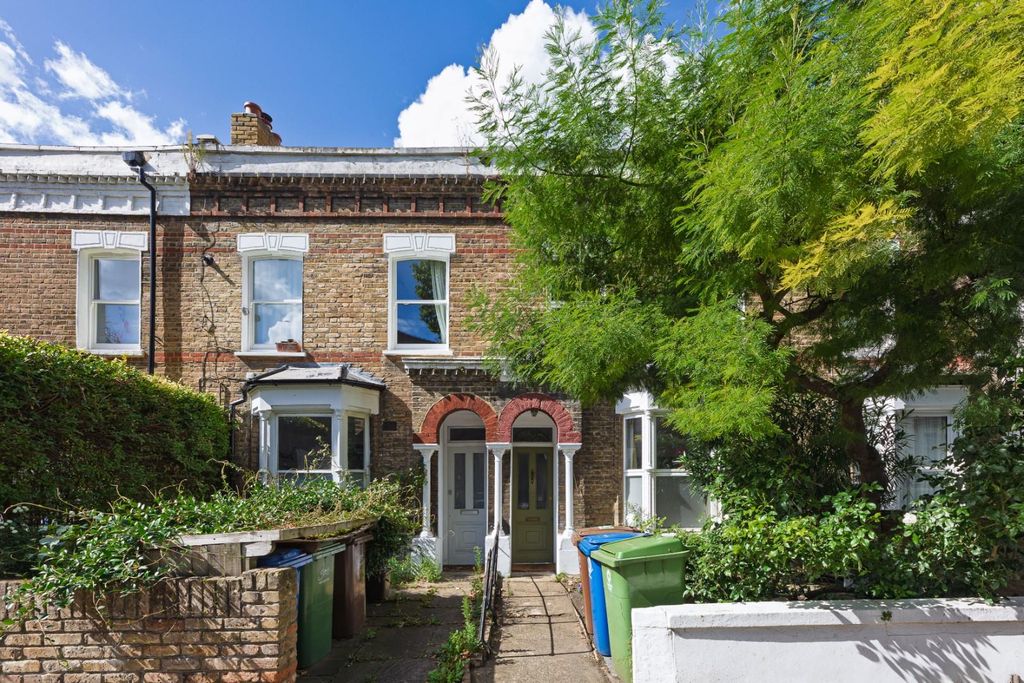 Property photo 2 of 12