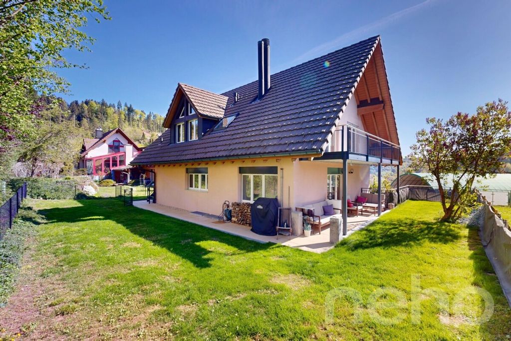 Property photo 2 of 12