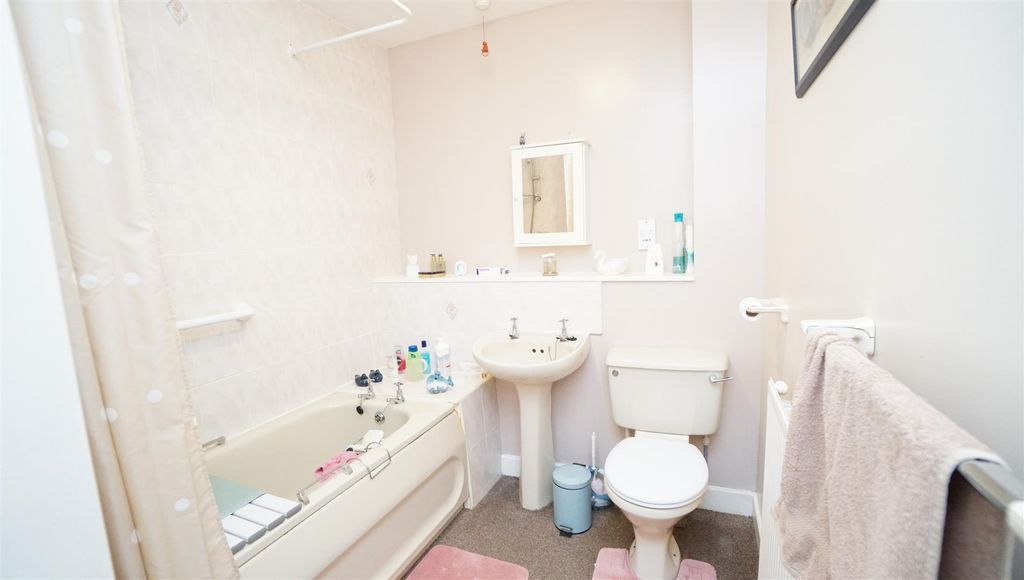 Additional image 7 of 1 bed flat for sale3 Highdale Croft, Idle, Bradford BD10