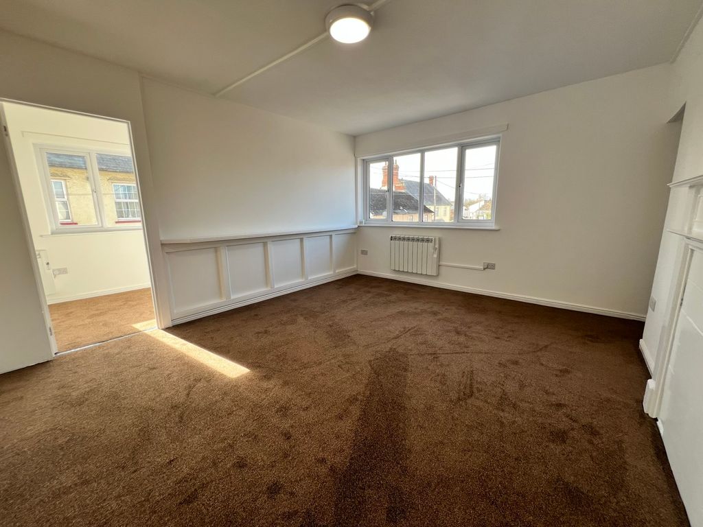 Property photo 3 of 7 Picture No. 12