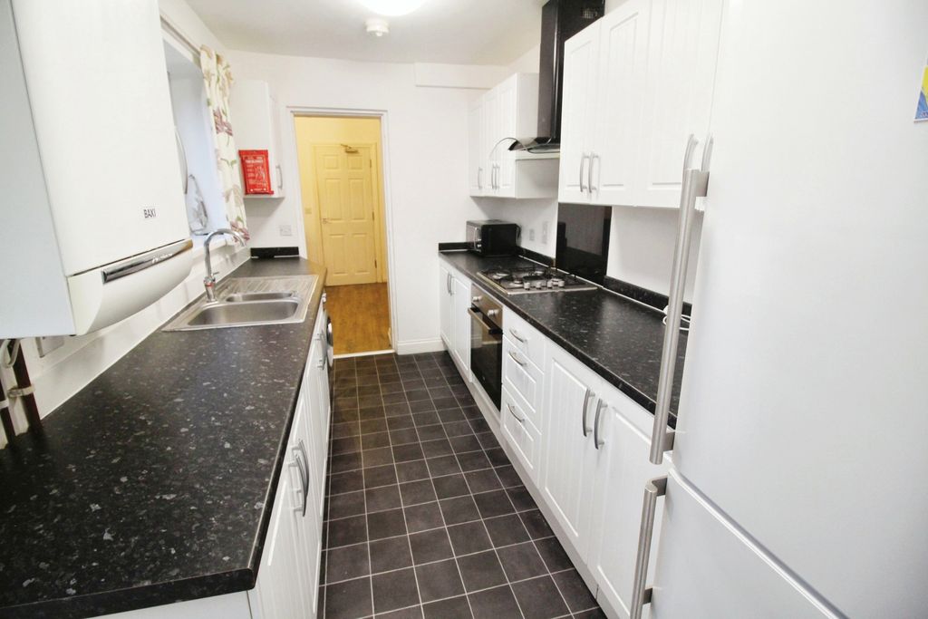 Property photo 2 of 15