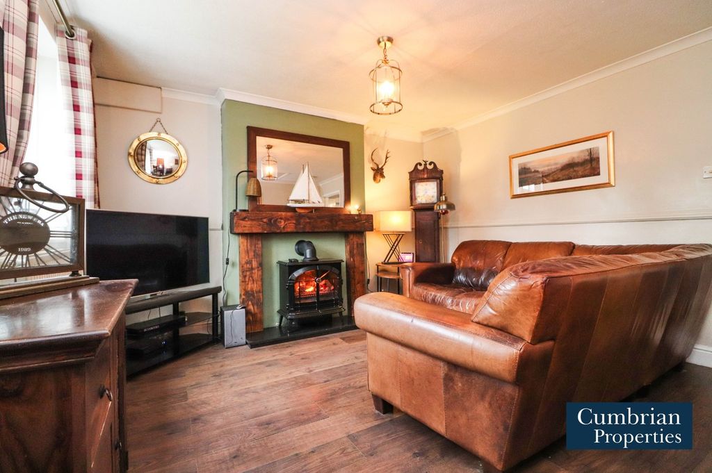 Property photo 2 of 21 Lounge