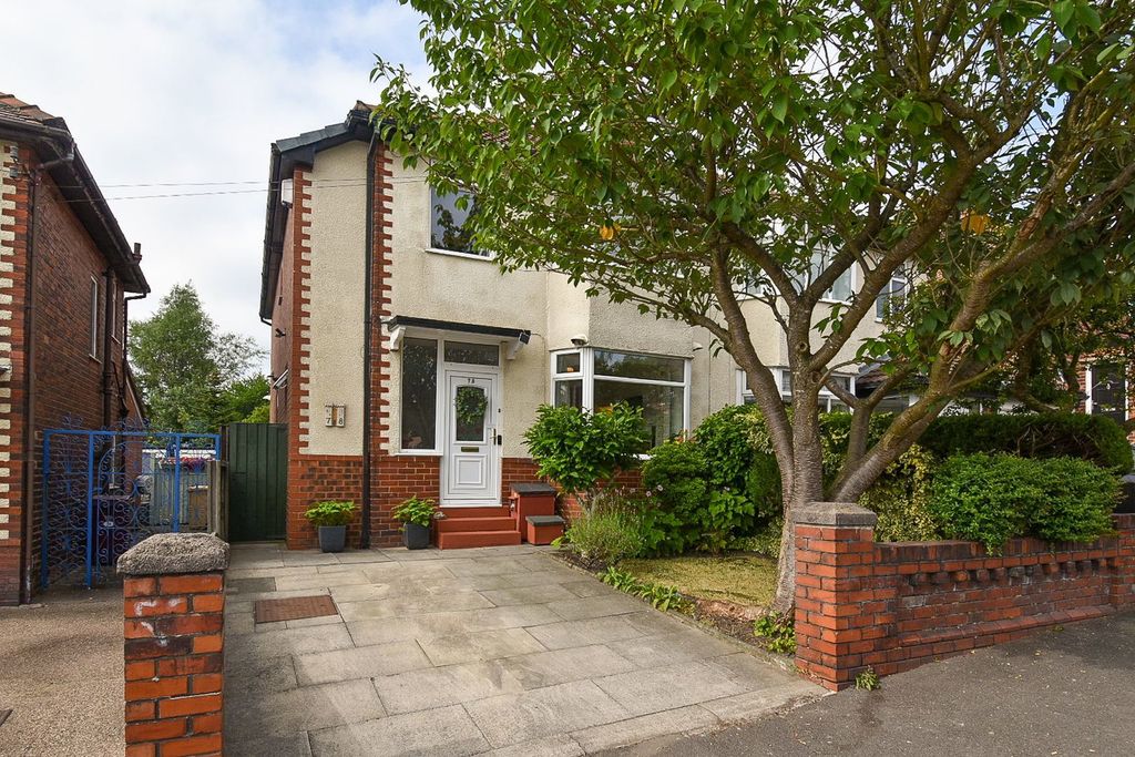 Property photo 1 of 31