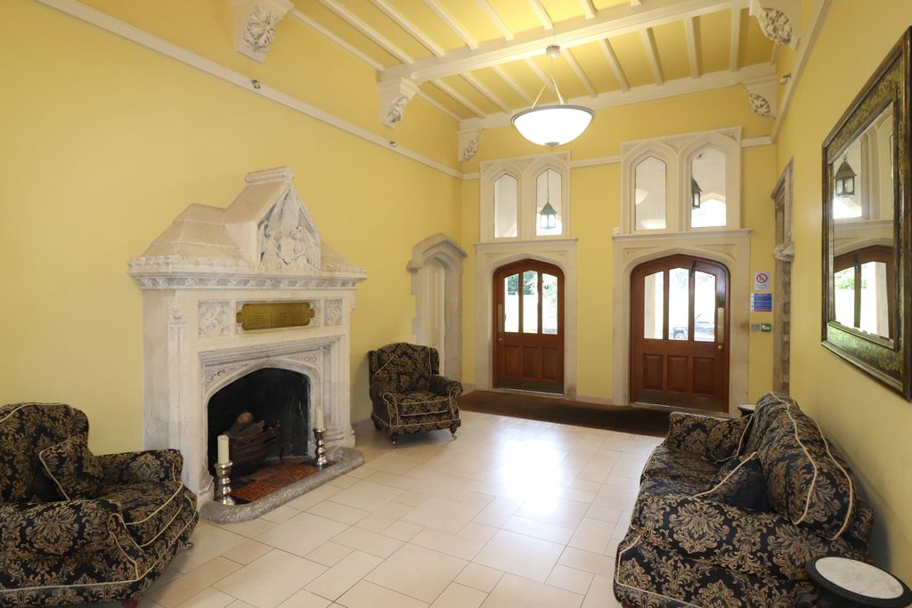 Property photo 2 of 10 Communal Reception