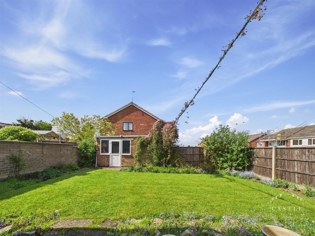 Property photo 2 of 12 Outside