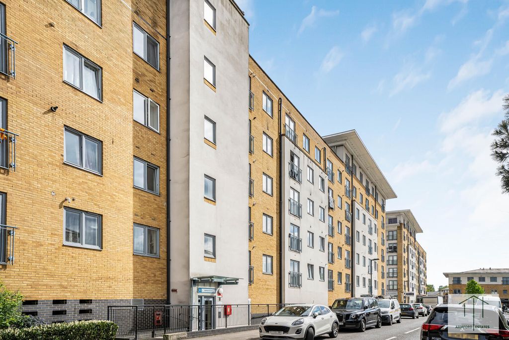 Property photo 1 of 13 Front (Exterior)