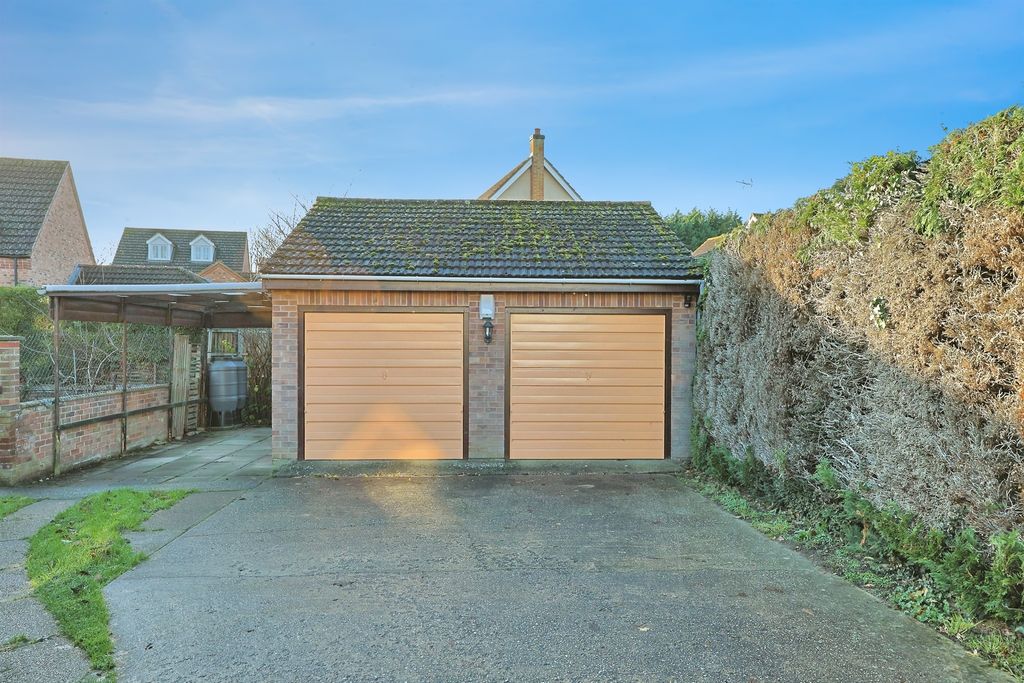 Property photo 3 of 19