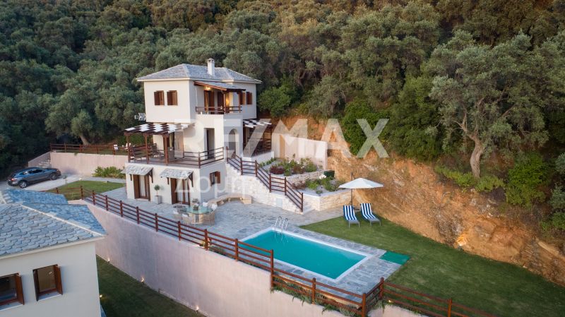 Property photo 1 of 50