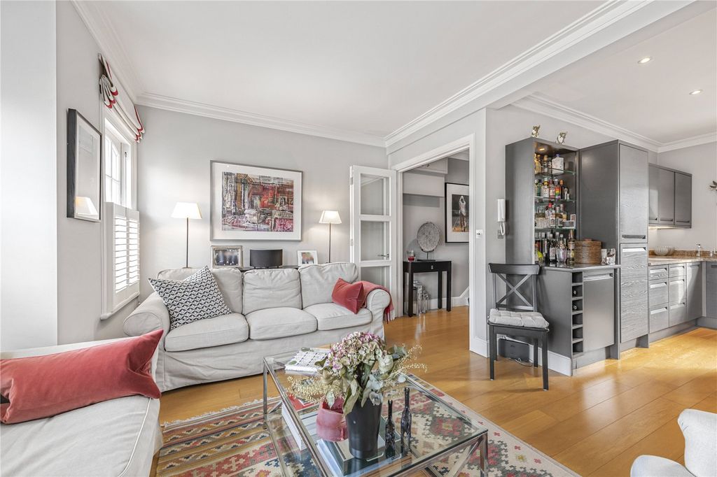 Property photo 3 of 35 Picture No. 07