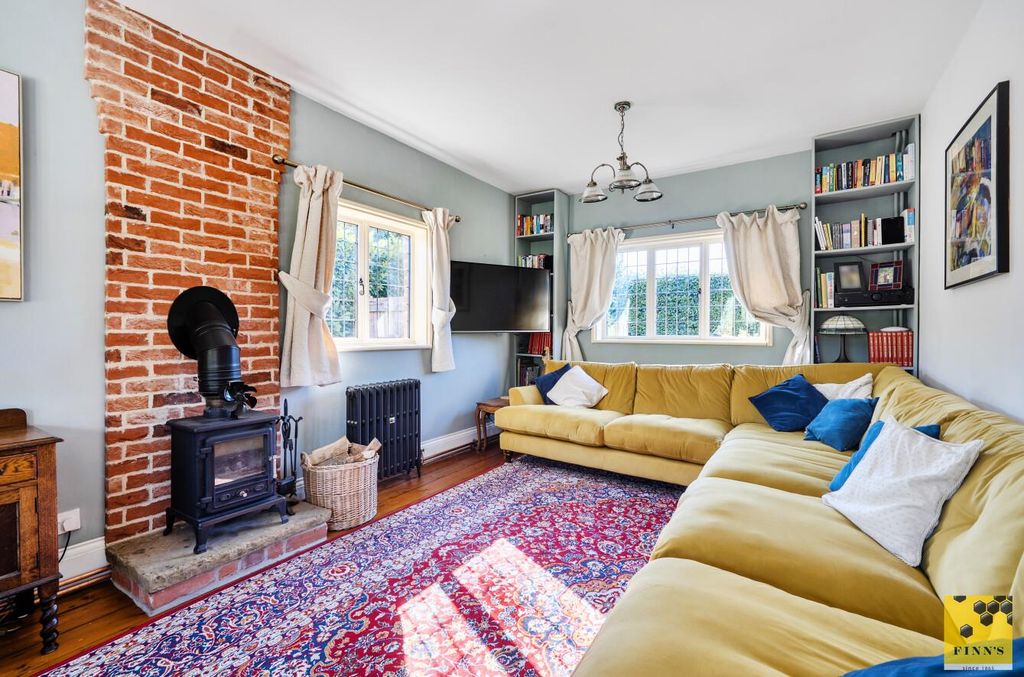 Property photo 3 of 26 E1846576-F92F-4E25-Ab1B-F35186F67Bfc.Jpg