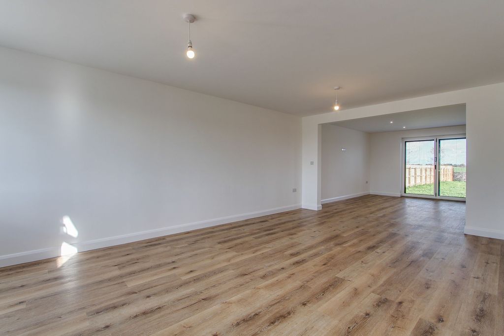 Property photo 2 of 48