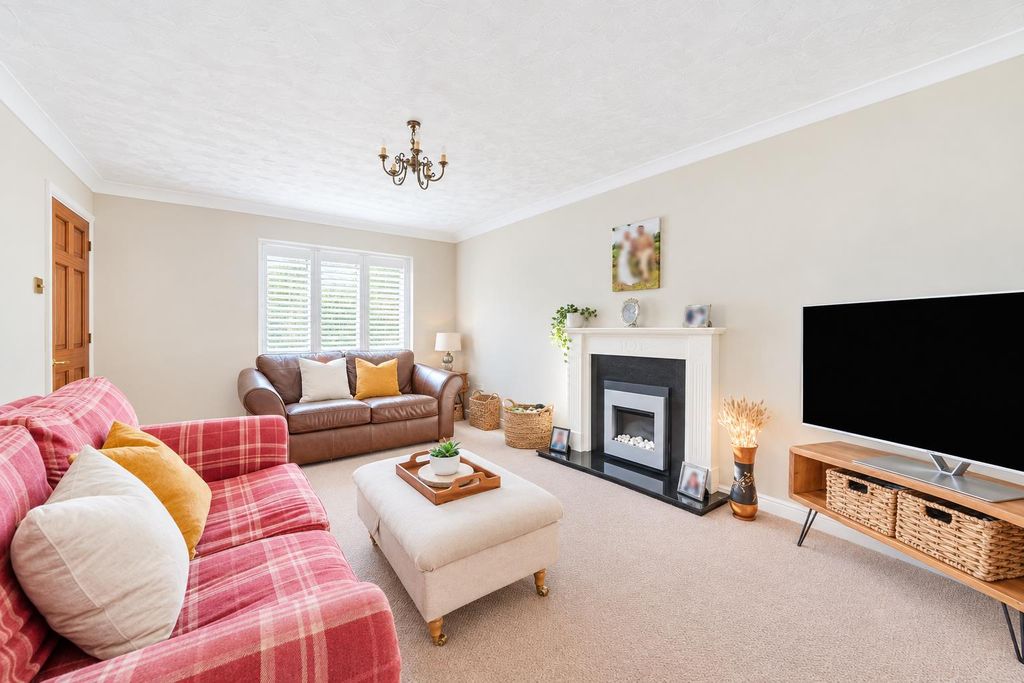 Property photo 3 of 16 E81A4F0c-0242-4Eb0-B92A-86F77Adb3Dfe.Png