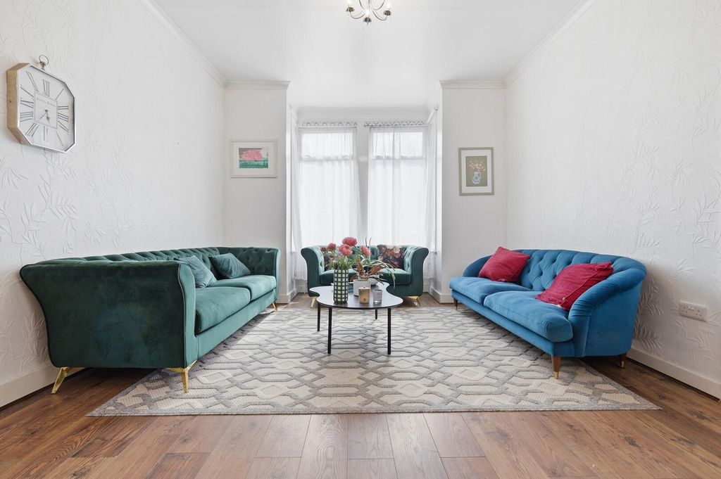 Property photo 2 of 22