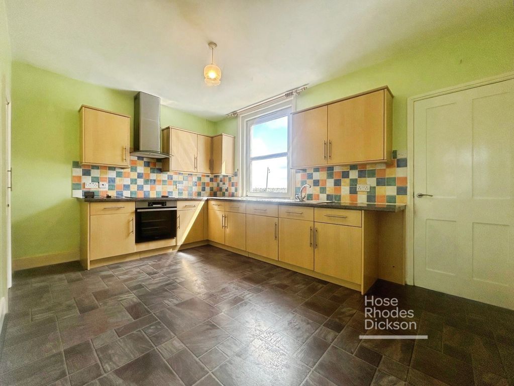 Property photo 2 of 12 Pbox-Img.Jpg