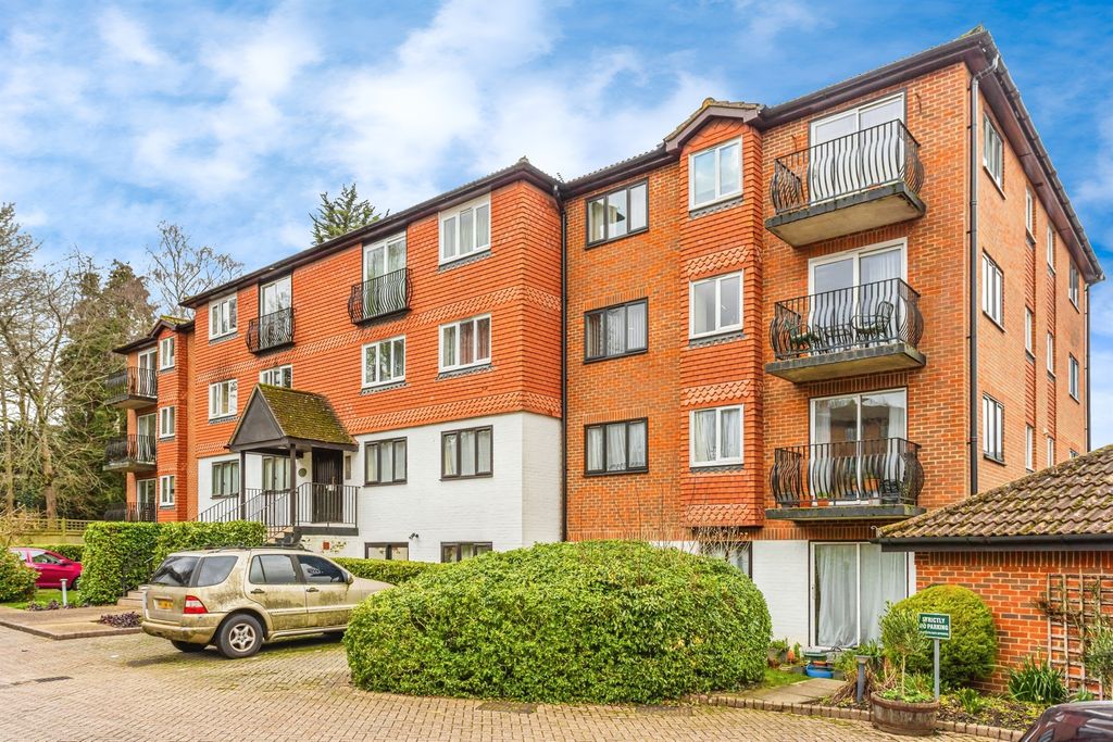 Property photo 1 of 17