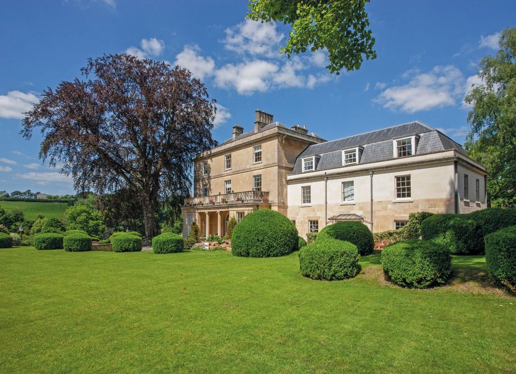 Property photo 1 of 21 Box House