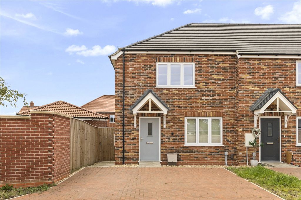 Property photo 1 of 27 Picture No. 12