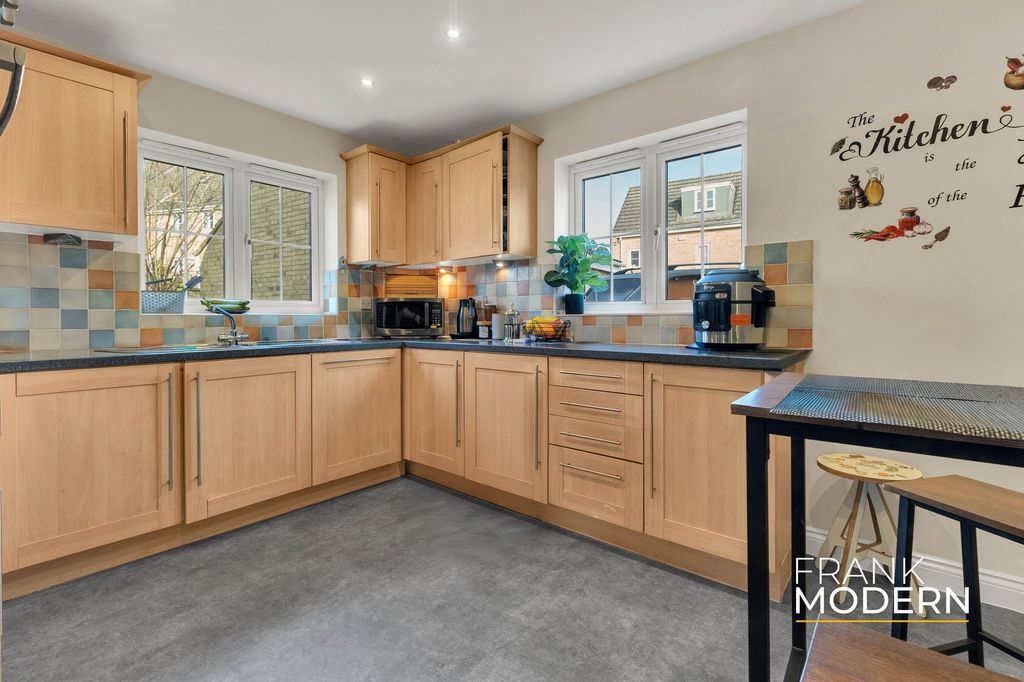 Property photo 3 of 43 Kitchen