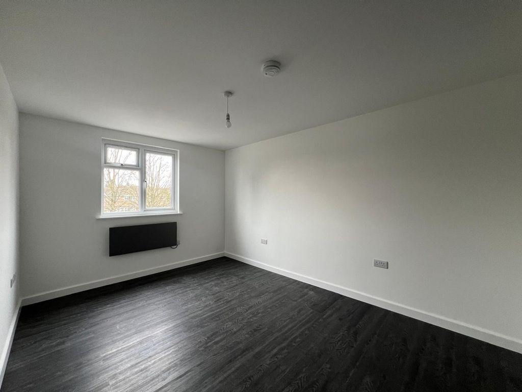 Property photo 2 of 3