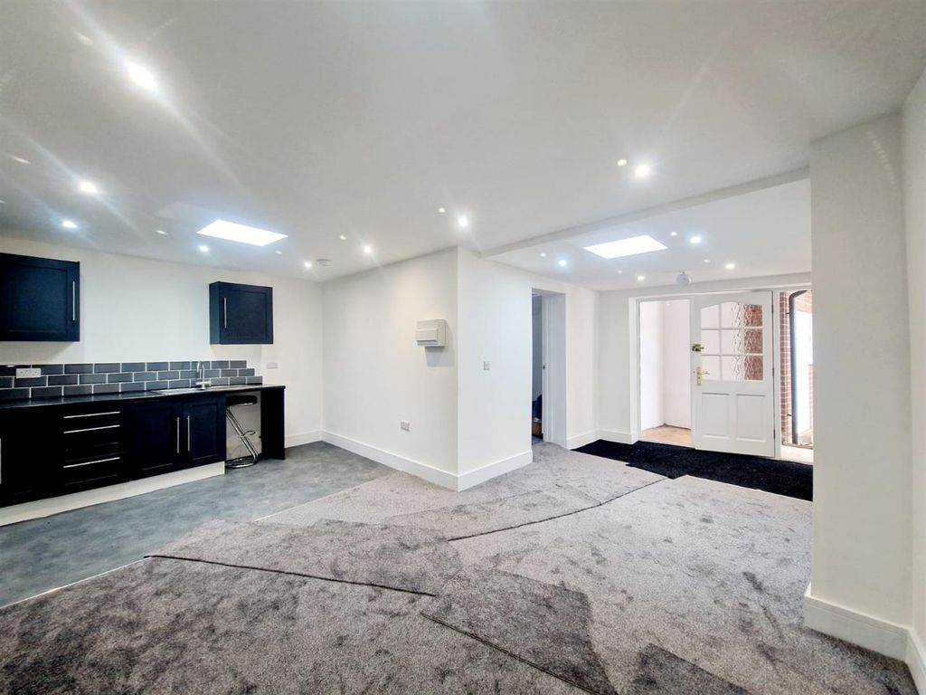 Property photo 2 of 8 Img-20250410-Wa0009.Jpg