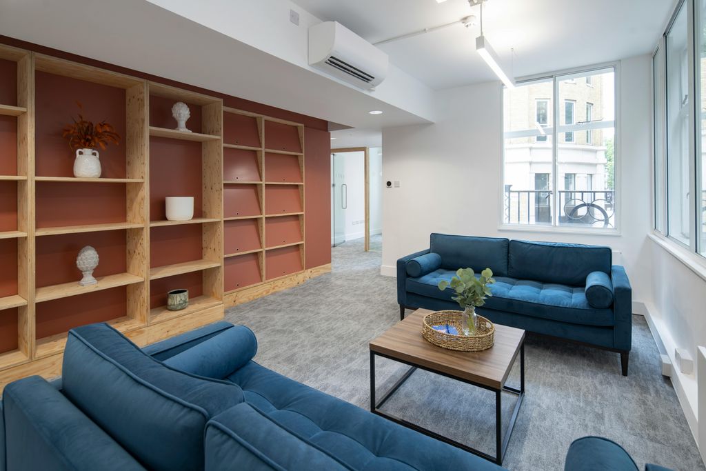 Property photo 1 of 21 2nd Floor - Fully Fitted