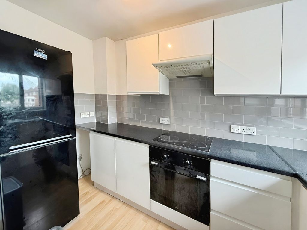 Property photo 3 of 13 Picture No. 02