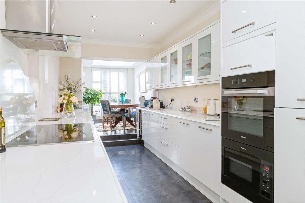 Property photo 2 of 19 1 16 Heene Terrace_6.Jpg