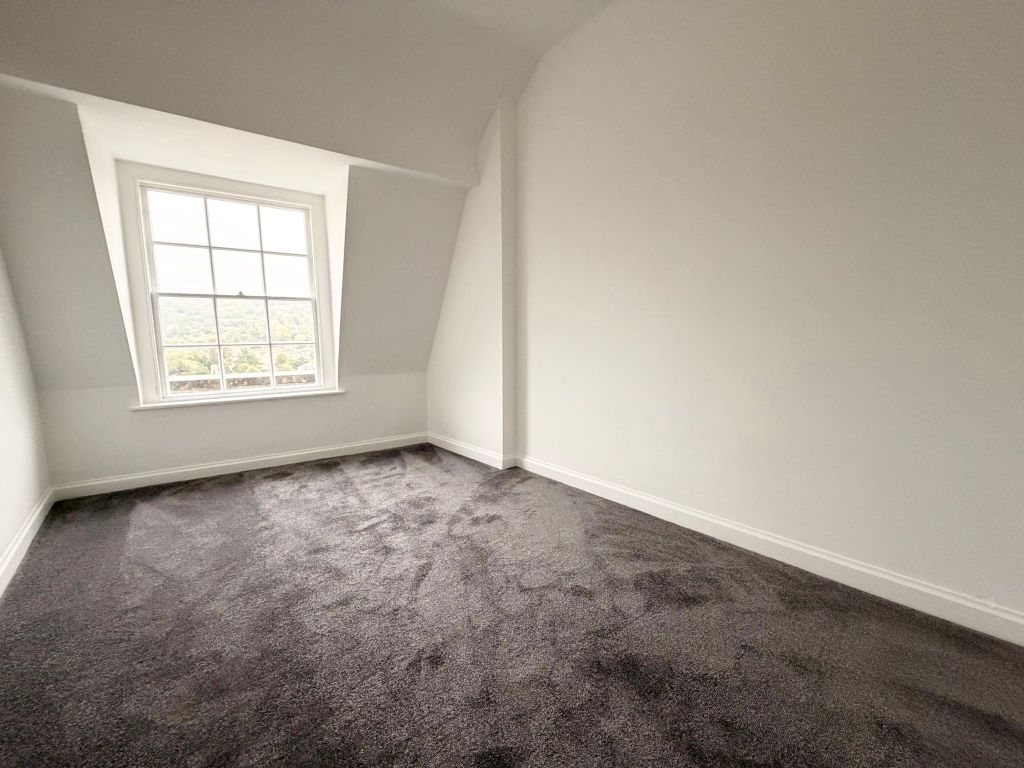 Property photo 3 of 9 Bedroom 1