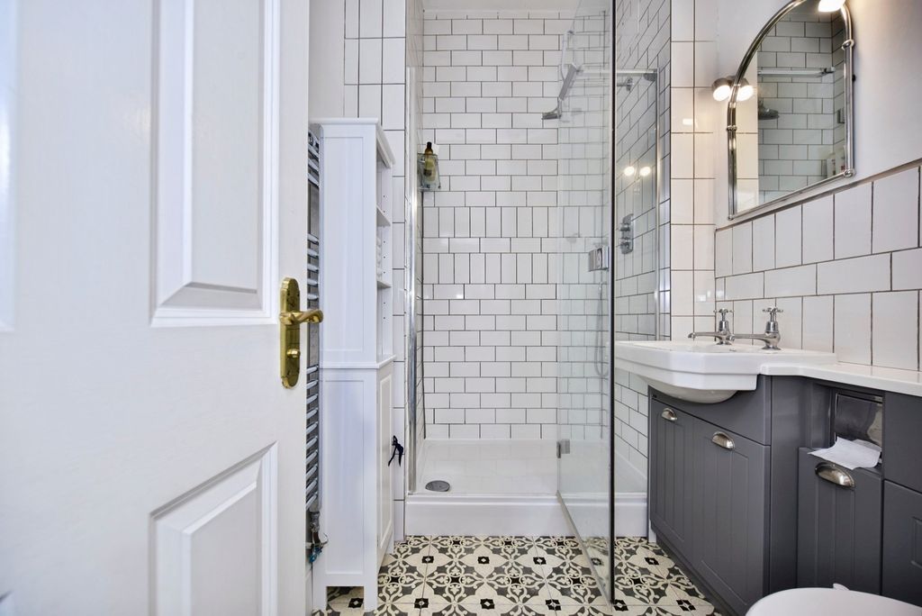 Property photo 3 of 18 Pbox-Img.Jpg