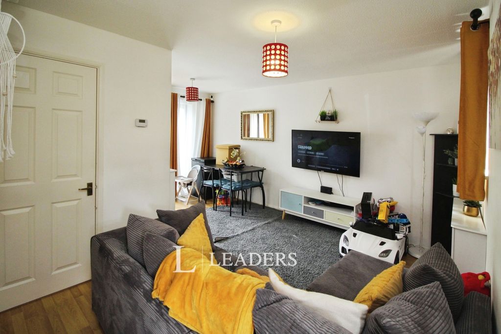 Property photo 3 of 10 Pbox-Img.Jpg