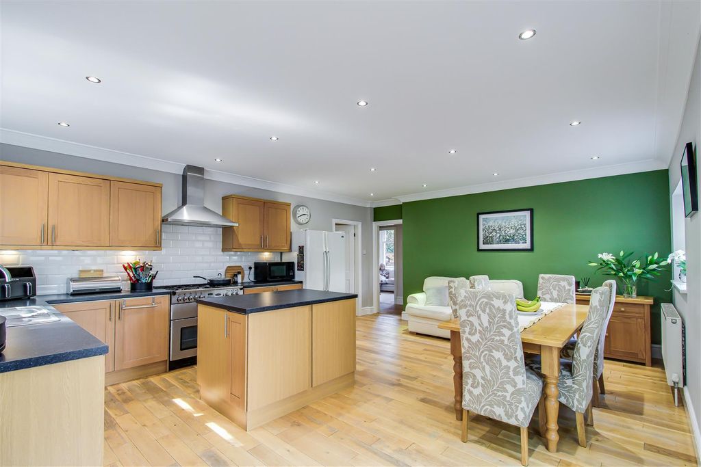 Property photo 2 of 23 Open Plan Kitchen Living Diner