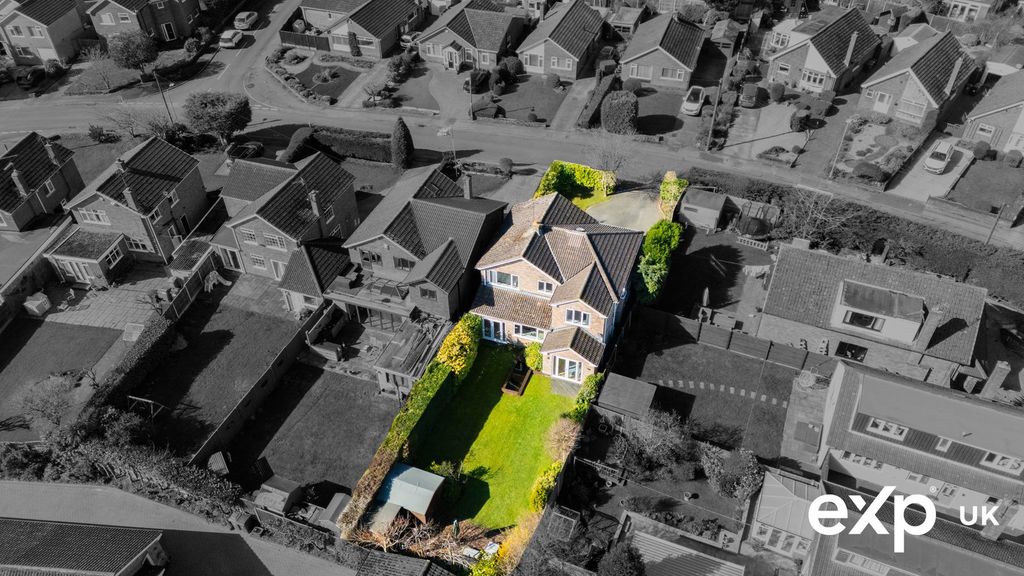 Property photo 2 of 36