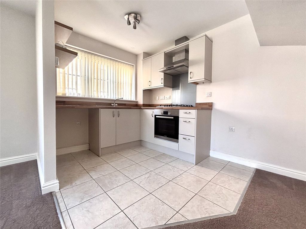 Property photo 2 of 11 Picture No. 14