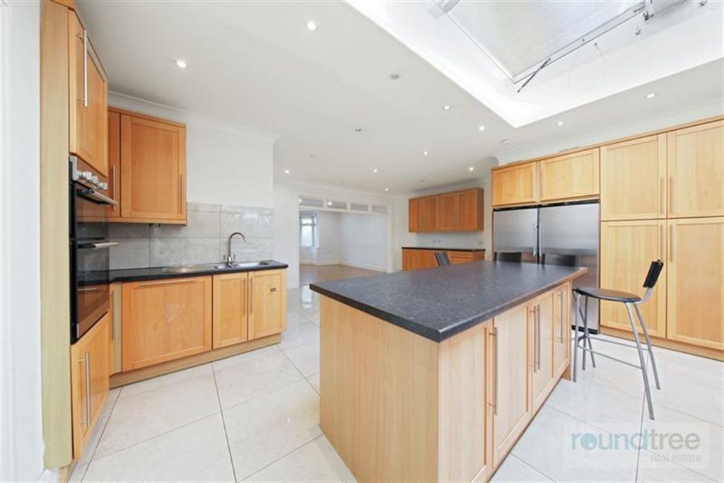 Property photo 1 of 15 (Main)