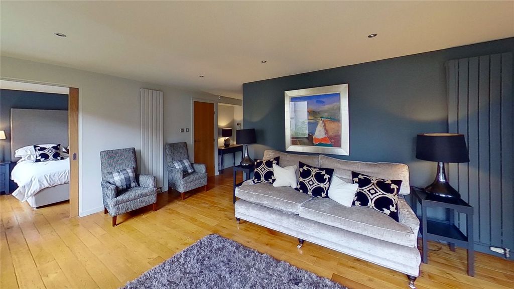 Property photo 2 of 12 Photo 2