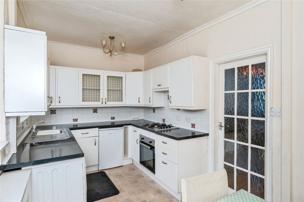 Property photo 3 of 21 Kitchen