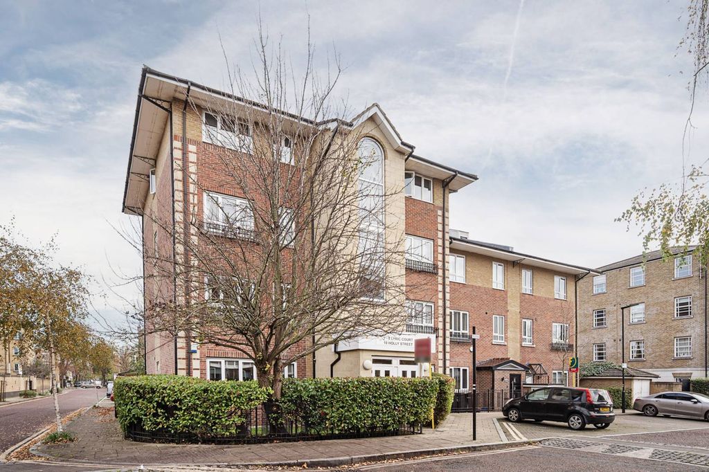 Property photo 2 of 8